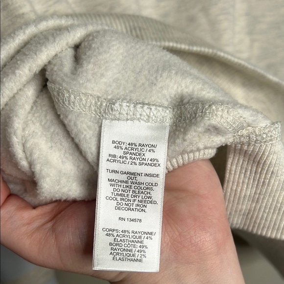 Vineyard Vine Light Gray Sweatshirt with Blue Stripes Womens Small - Picture 7 of 7